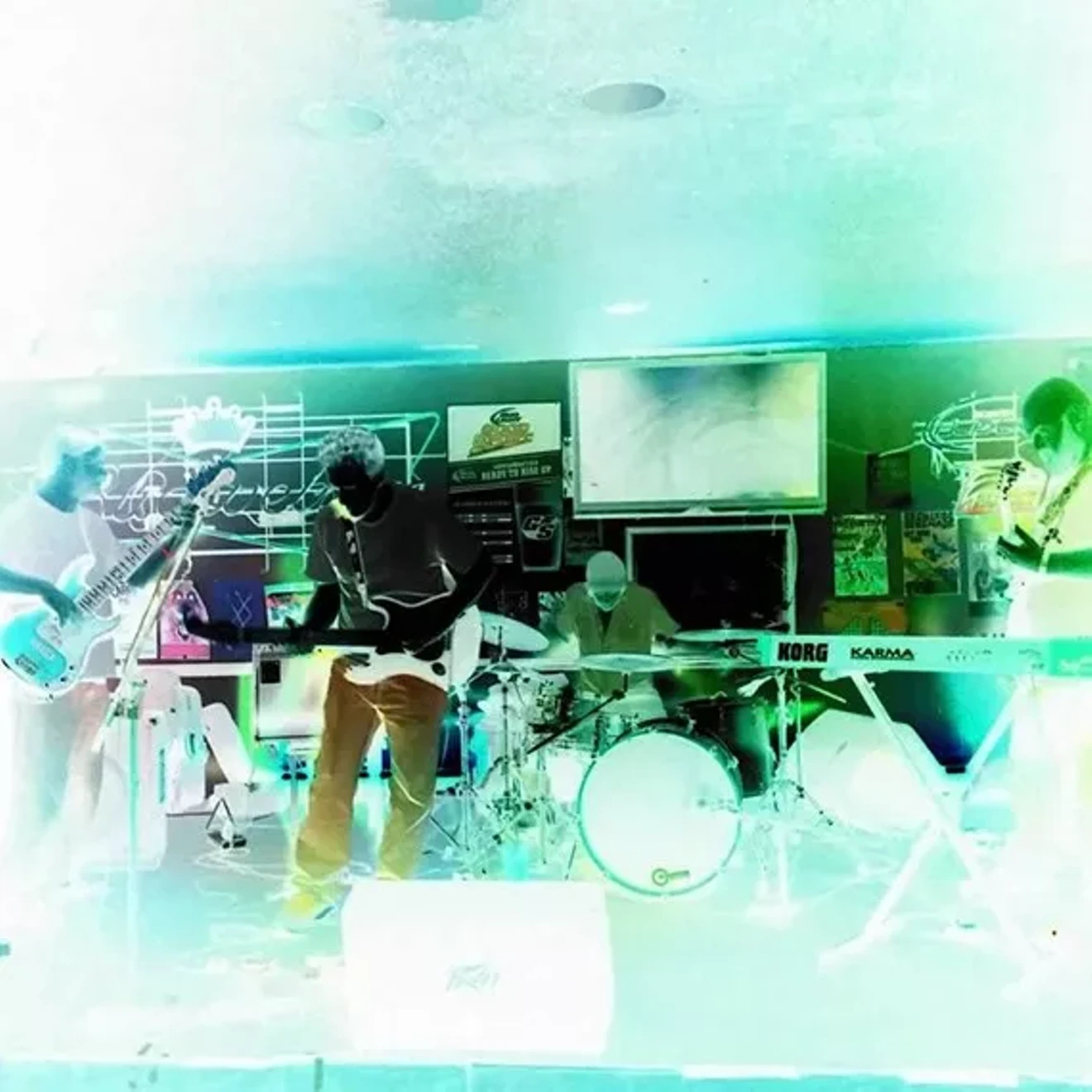 fe560253_star_1st_show_w_patrick_inverted.webp