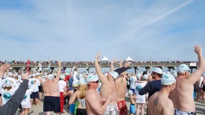 Image: Taking the (Polar) Plunge